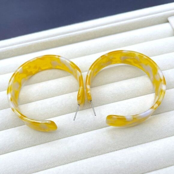 Yellow with Pearly White Swirl Acrylic Chunky Open Hoop Post Back Earrings - Picture 9 of 11